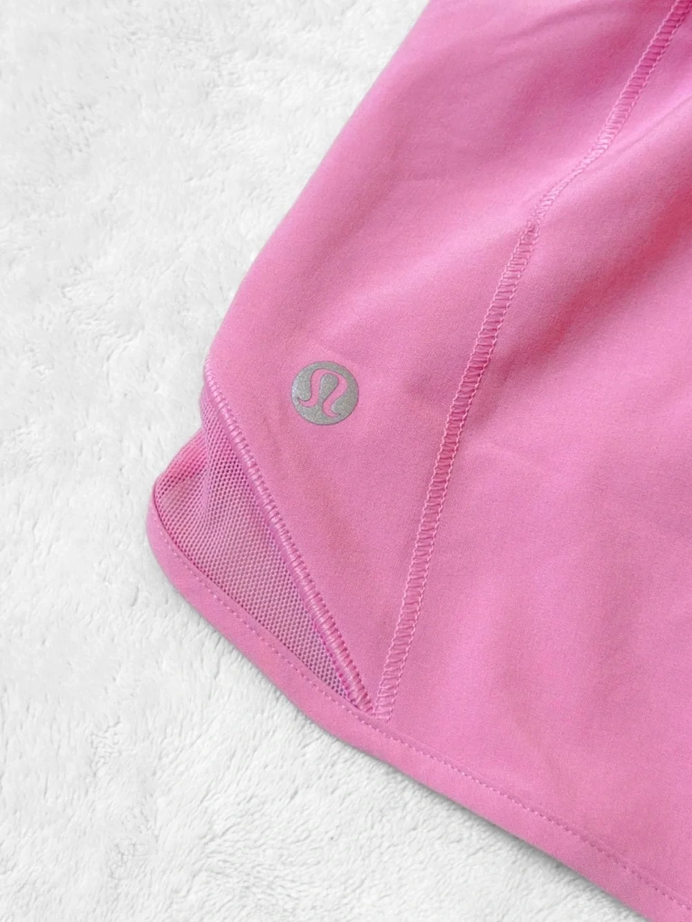 NWT Lululemon Like a Cloud Bra + Hotty Hot Shorts Set – Pink Frosting – Size 4 - Picture 13 of 14
